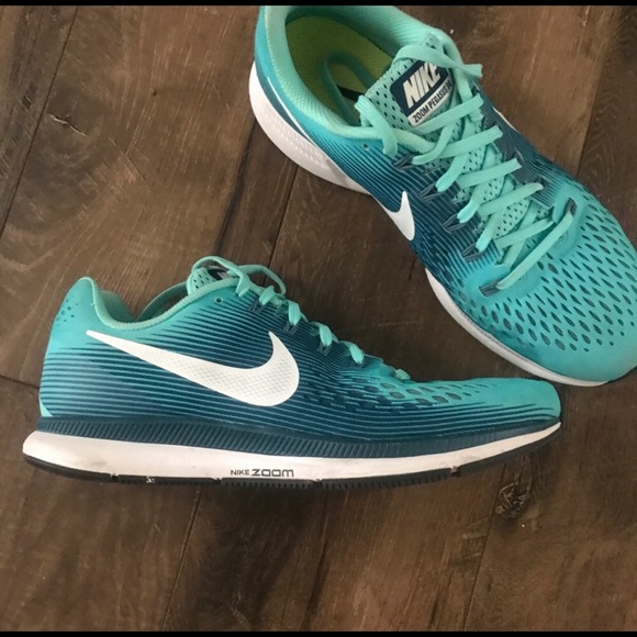 autumn calabrese nike pegasus